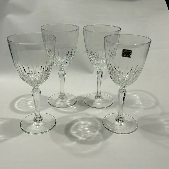 Vintage Luminarc Wine Glasses - Picture 1 of 3